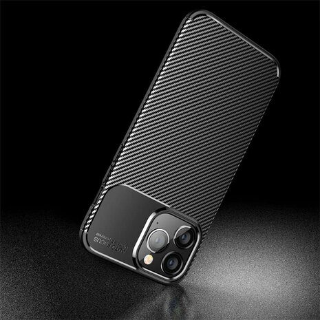 iPhone 15 Pro Max - Carbon Back Cover - Zwart